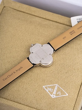 Часы Женские Van Cleef & Arpels 13235835