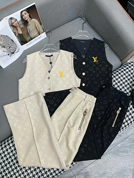 Костюмы Женские Louis Vuitton 8924