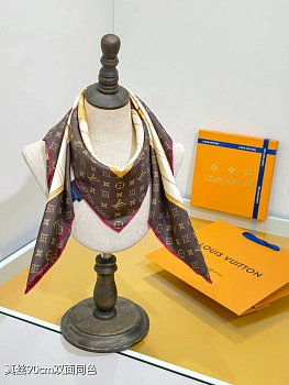 Текстиль Louis Vuitton 13208411