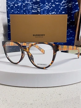 Очки Burberry 13135724