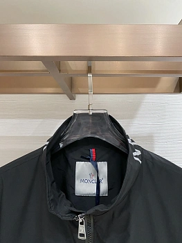 Куртки И Пуховики Мужские Moncler 11504102