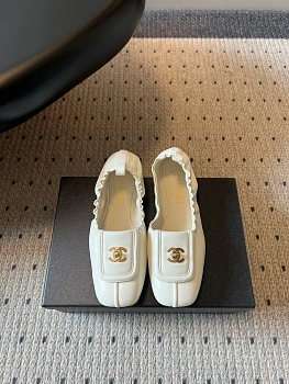 Туфли Женские Chanel 13364380