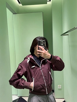 Куртки И Пуховики Женские Prada 4709780