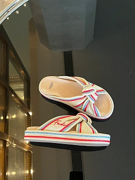 Шлепанцы Женские Fendi 22515