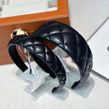 Головные Уборы Chanel 10965452