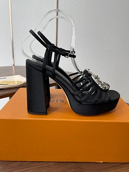 Босоножки Женские Louis Vuitton 11427938