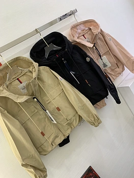Куртки И Пуховики Женские Moncler 11427003