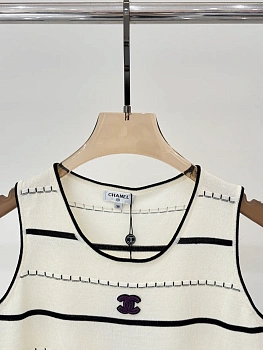 Жилеты Женские Chanel 11239612