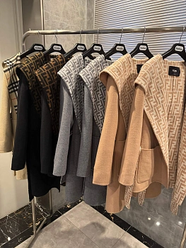 Пальто Женские Fendi 1512144