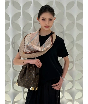 Топы Женские Louis Vuitton 13436330