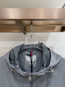 Куртки И Пуховики Мужские Moncler 11504099