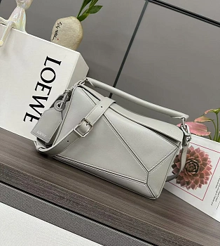 Классические Сумки Женские Loewe 11837593